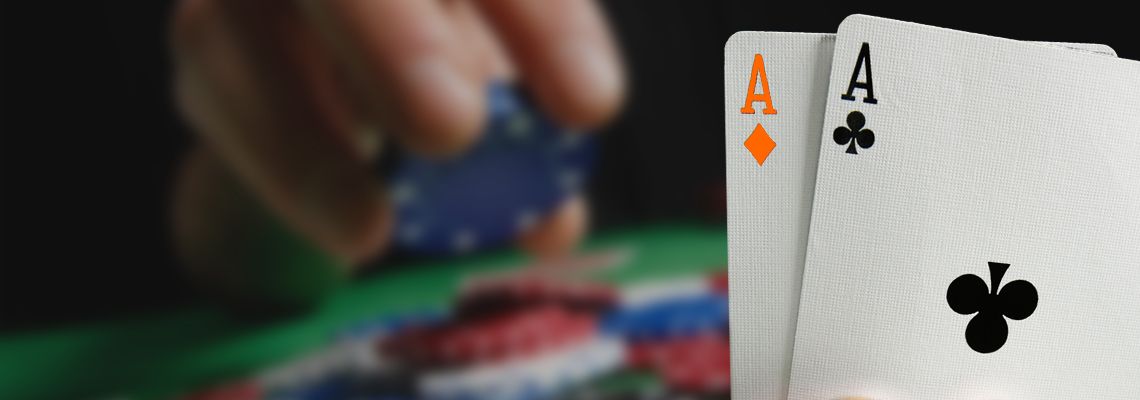 Split Pot in Poker: Meaning, How To Use, & Variants